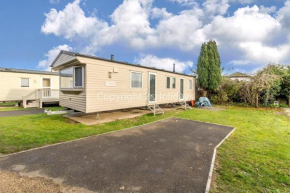 8 Berth Spacious Dog Friendly Caravan, Near Great Yarmouth In Norfolk Ref 10004G